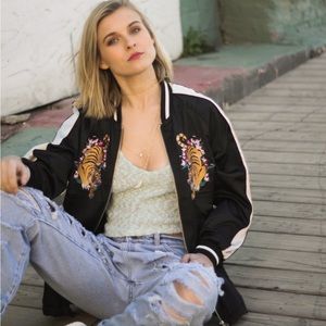 H&M satin embroidery tiger bomber size Small